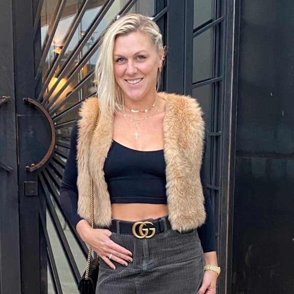 Meet your Posher, Lauren - Picture 2 of 11